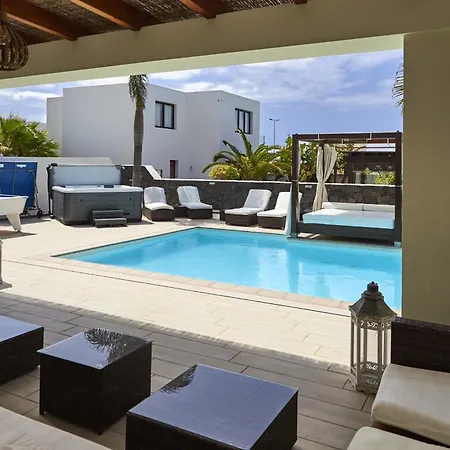Bella Valen - Lh170 By Now Ltd * Playa Blanca (Lanzarote)